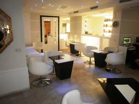 Hotell La Favorita Tirana
