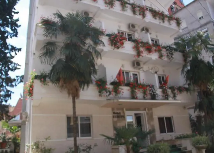 La Favorita מלון טיראנה